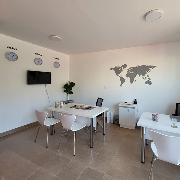 3_Travel_Services
